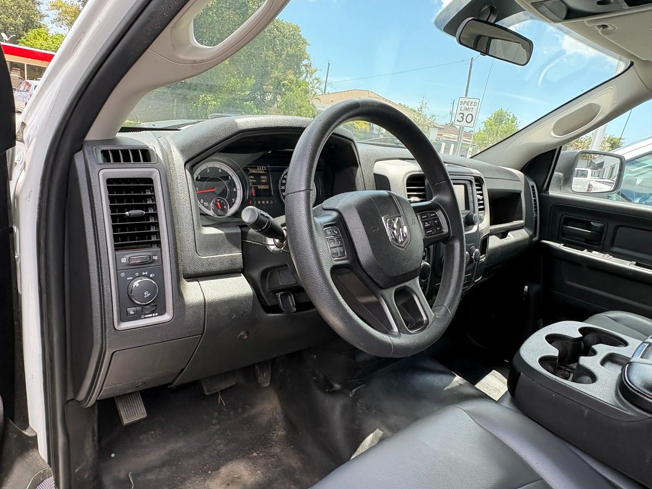 RAM 1500 Classic Tradesman Quad Cab 4WD 2023