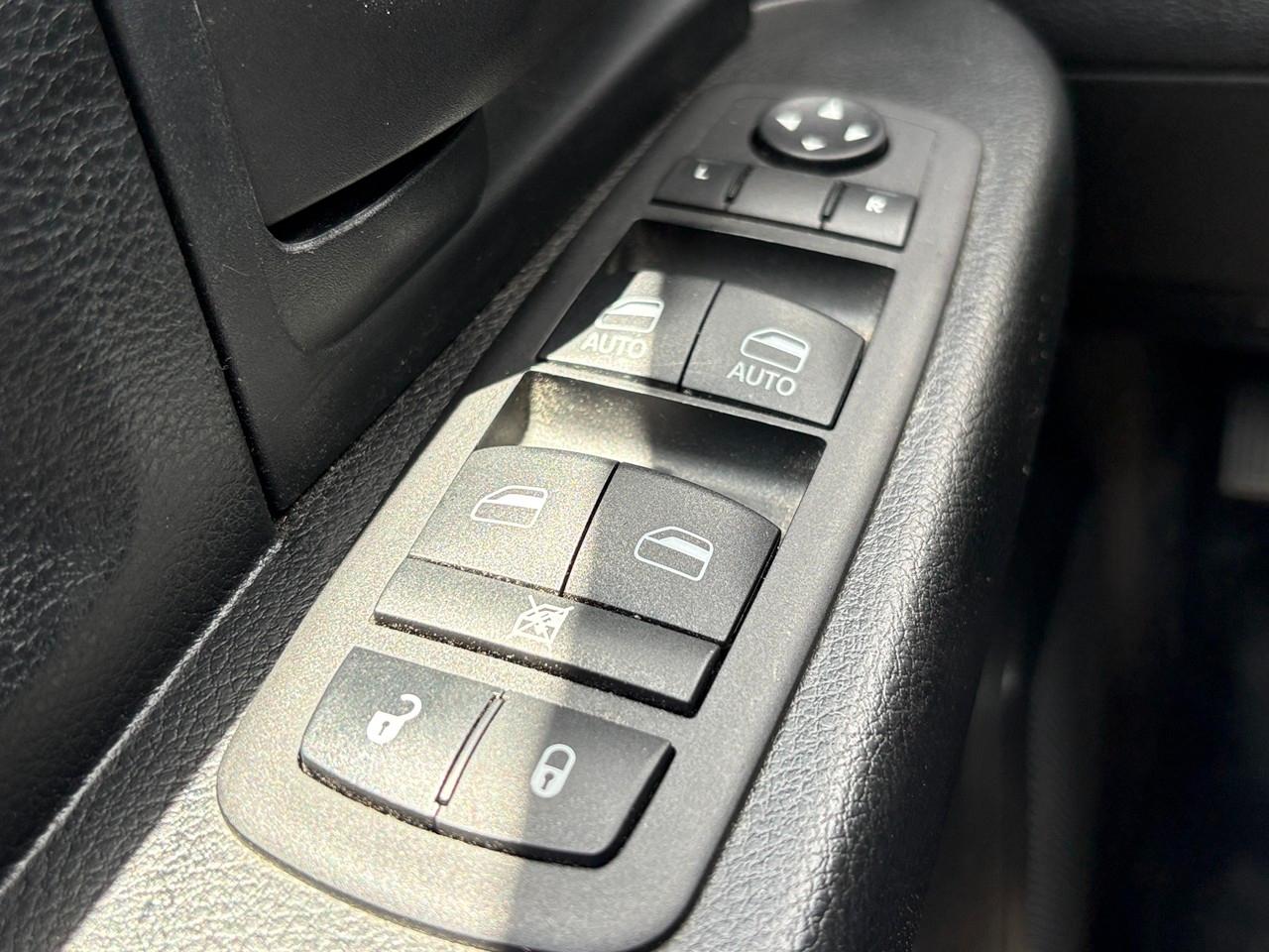 RAM 1500 Classic Tradesman Quad Cab 4WD 2023