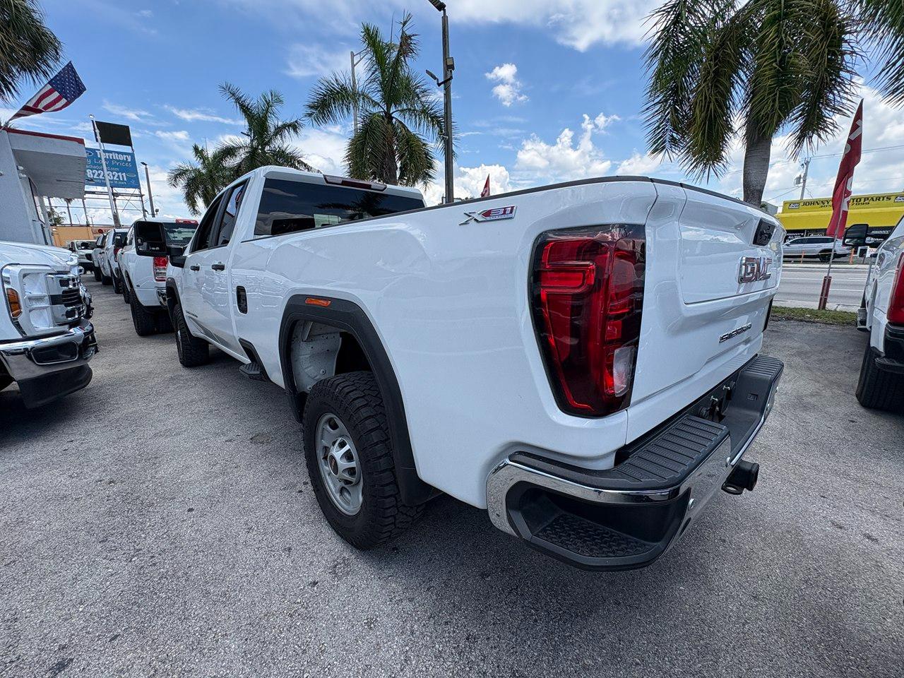 GMC Sierra 2500HD Pro Double Cab 4WD SB 2024
