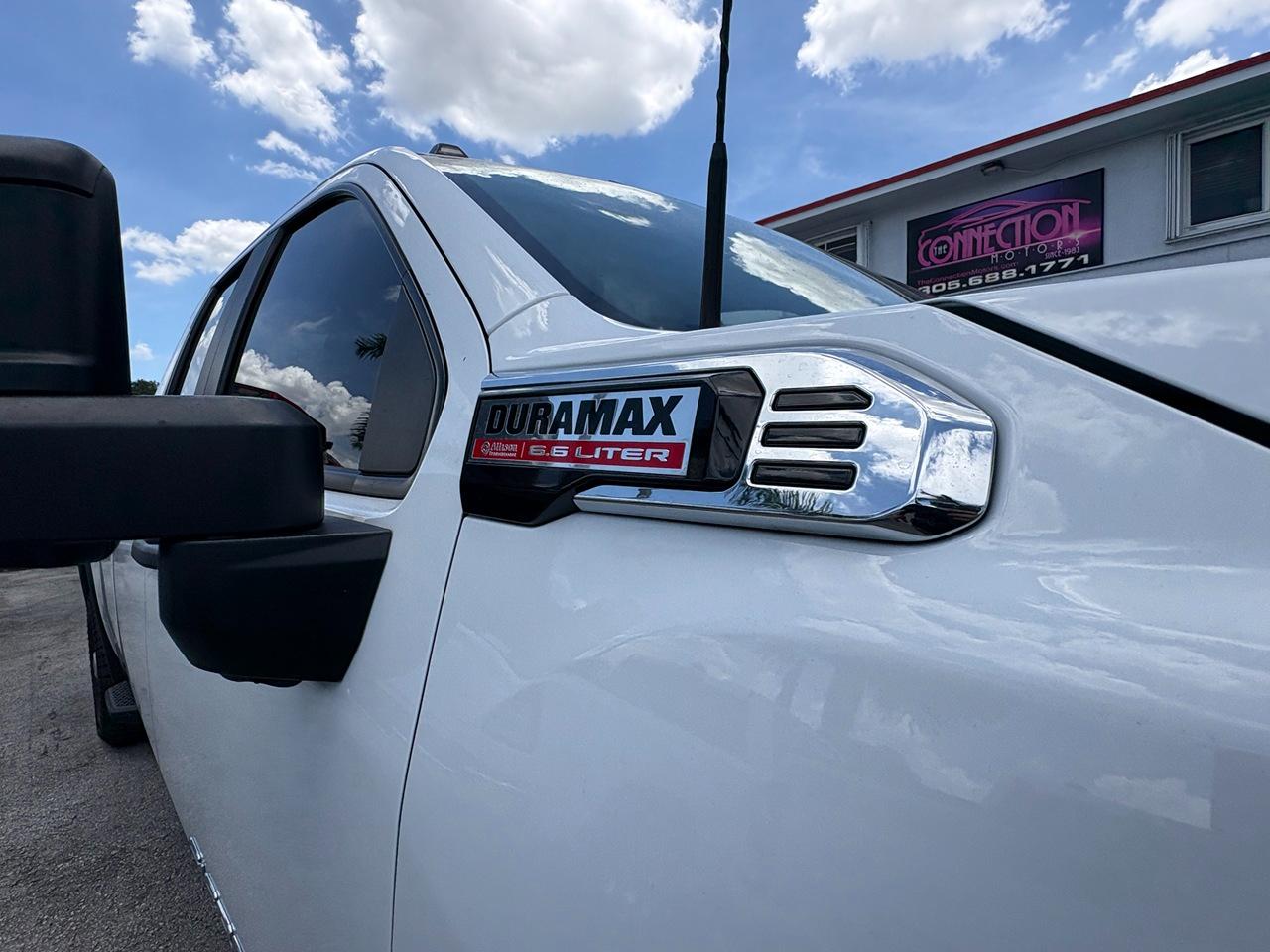 GMC Sierra 2500HD Pro Double Cab 4WD SB 2024