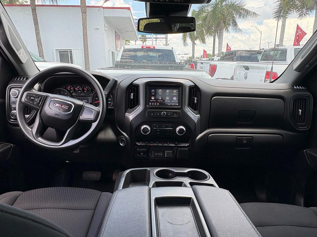 GMC Sierra 2500HD Pro Double Cab 4WD SB 2024