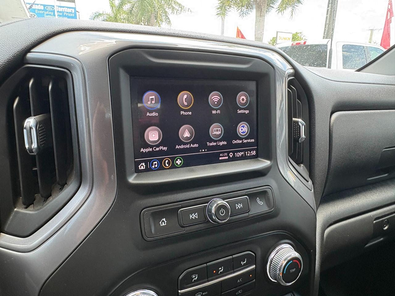 GMC Sierra 2500HD Pro Double Cab 4WD SB 2024
