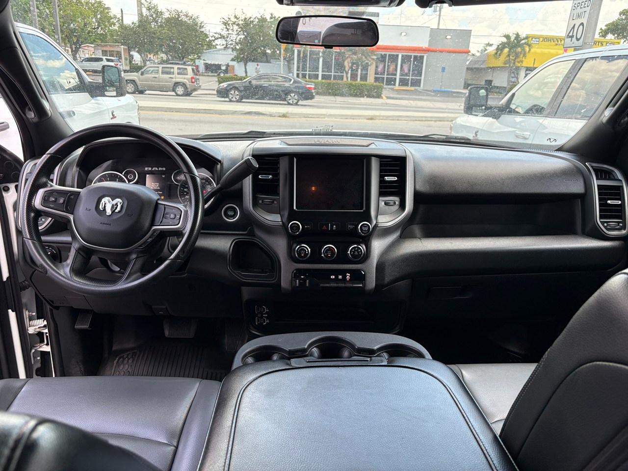 RAM 3500 Tradesman Crew Cab 4WD DRW 2024