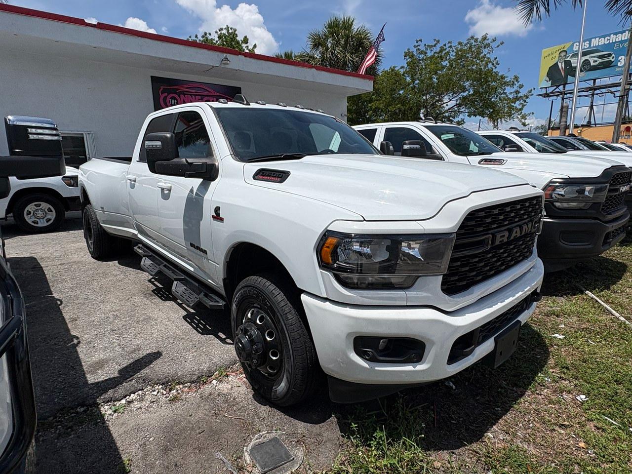 RAM 3500 Big Horn Crew Cab LWB 4WD DRW 2024