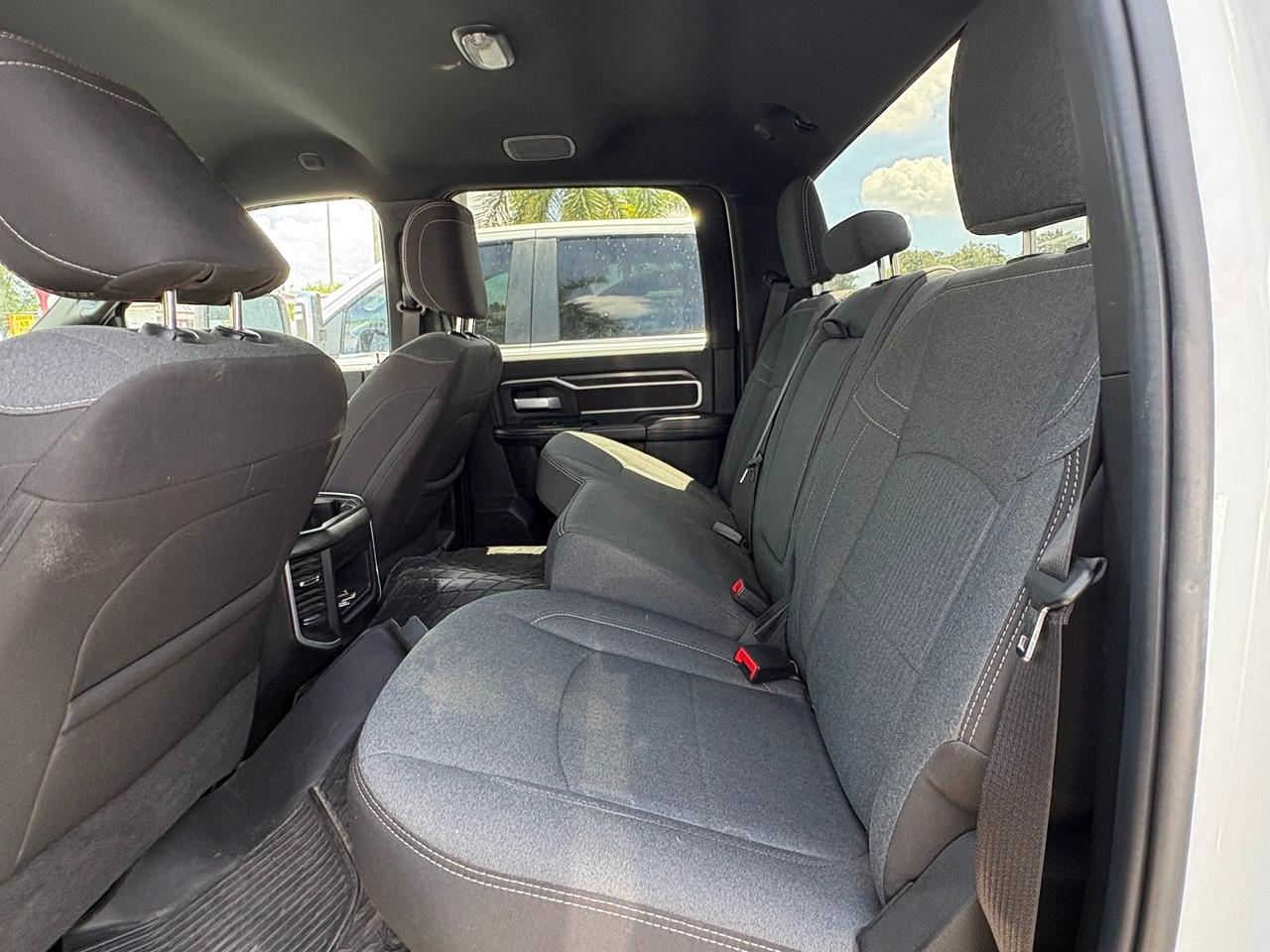 RAM 3500 Big Horn Crew Cab LWB 4WD DRW 2024