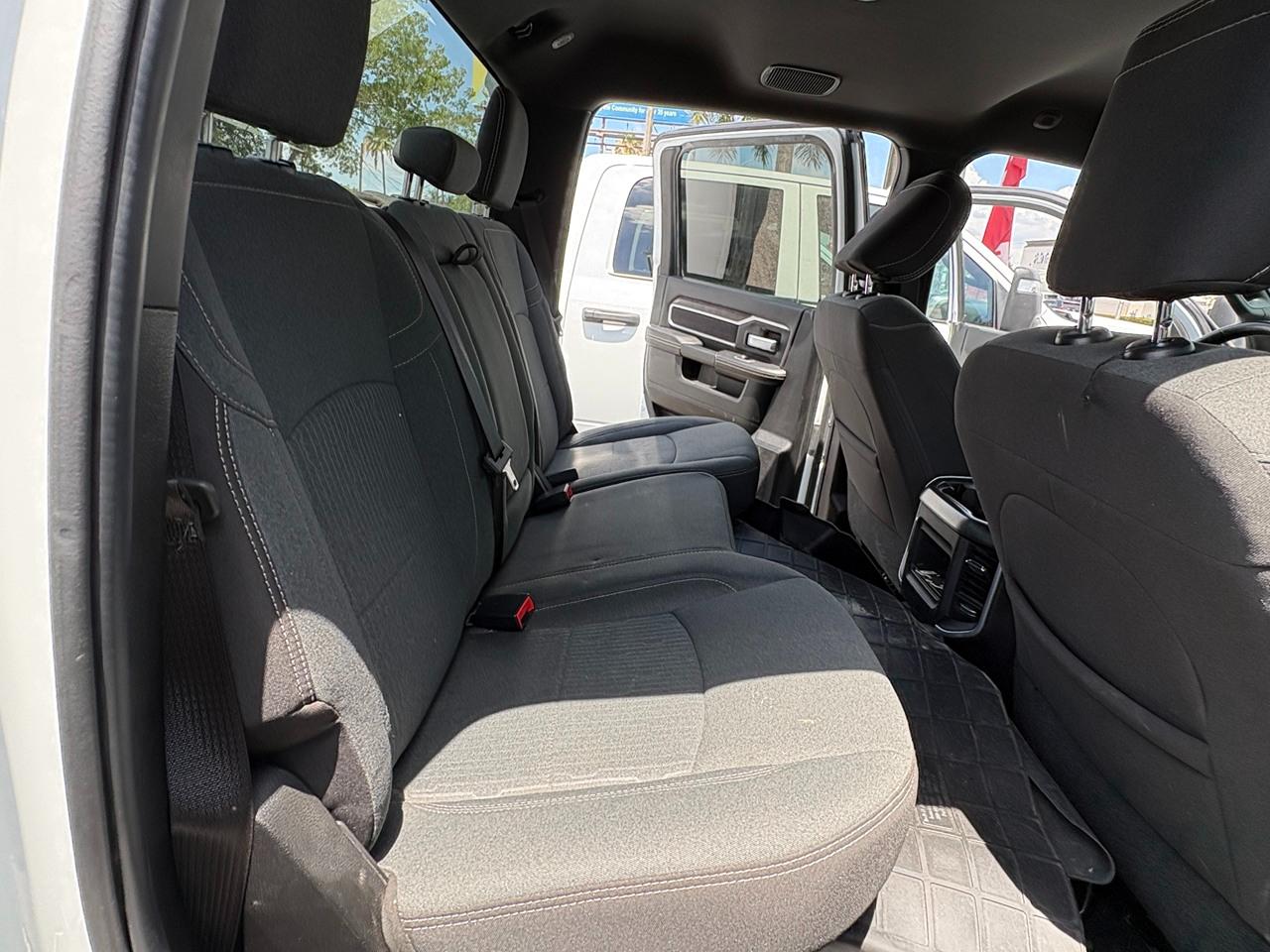 RAM 3500 Big Horn Crew Cab LWB 4WD DRW 2024