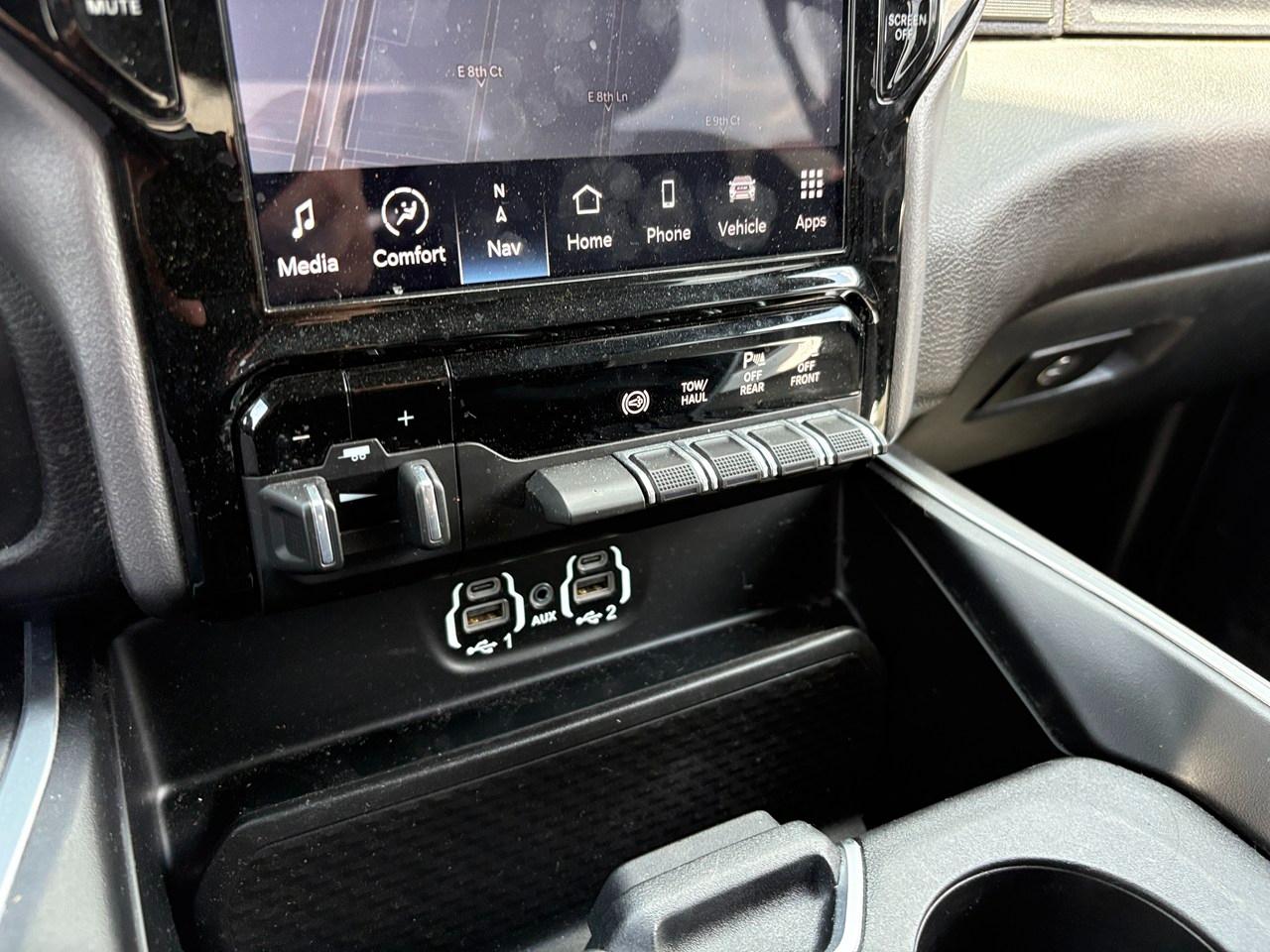 RAM 3500 Big Horn Crew Cab LWB 4WD DRW 2024