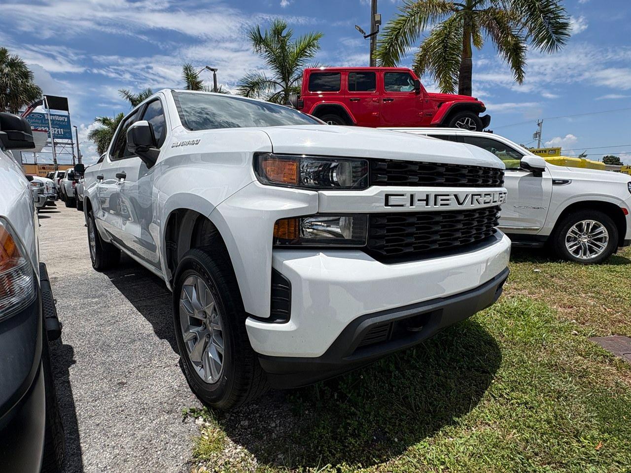 Chevrolet Silverado 1500 Custom Crew Cab Short Box 2WD 2021