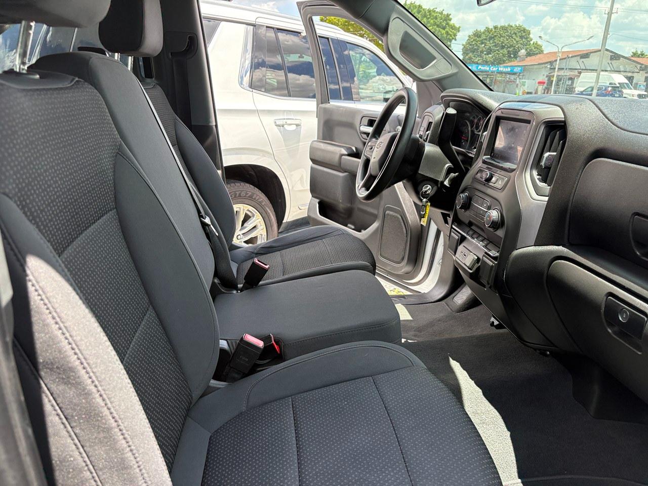 Chevrolet Silverado 1500 Custom Crew Cab Short Box 2WD 2021