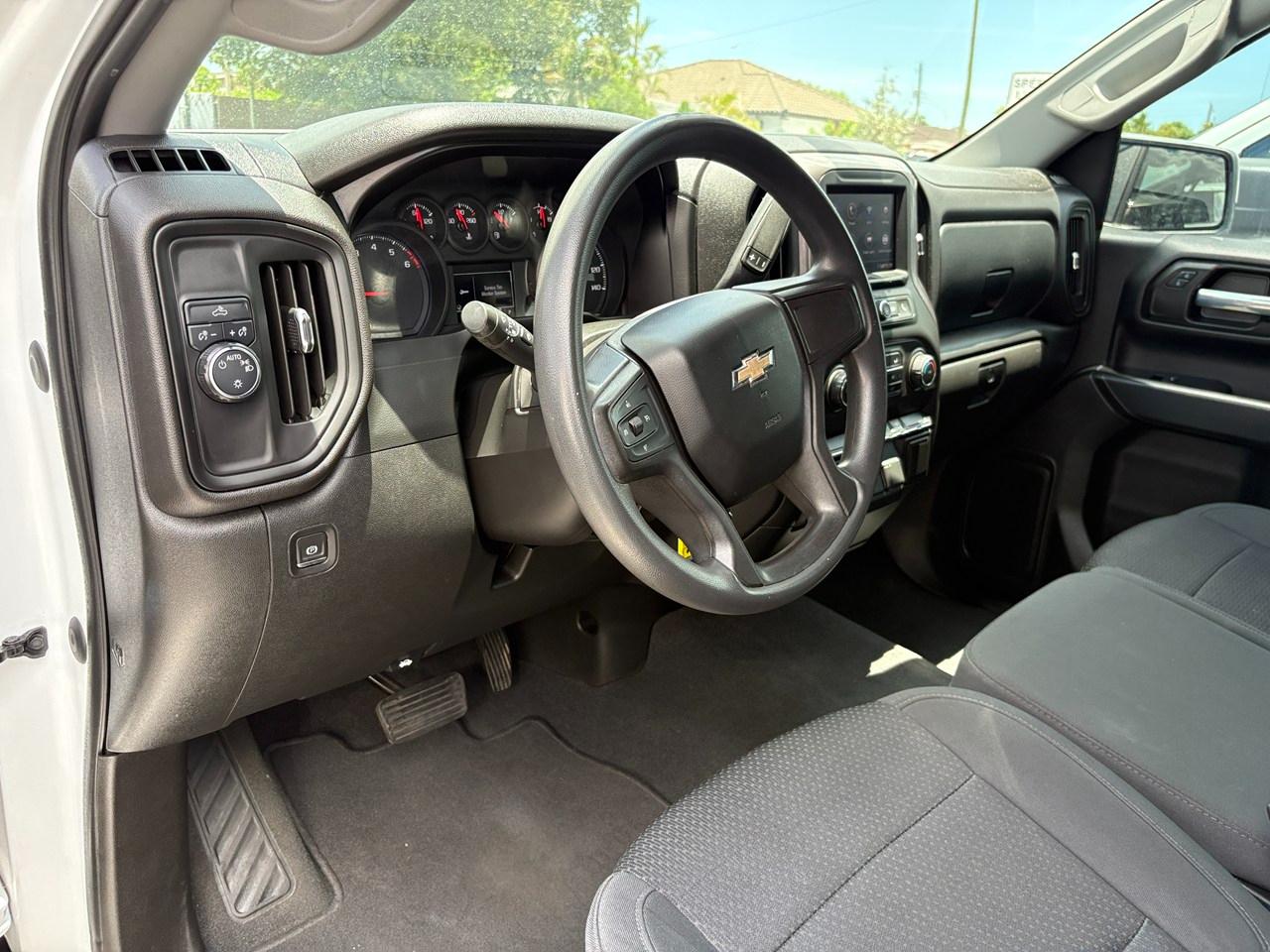 Chevrolet Silverado 1500 Custom Crew Cab Short Box 2WD 2021