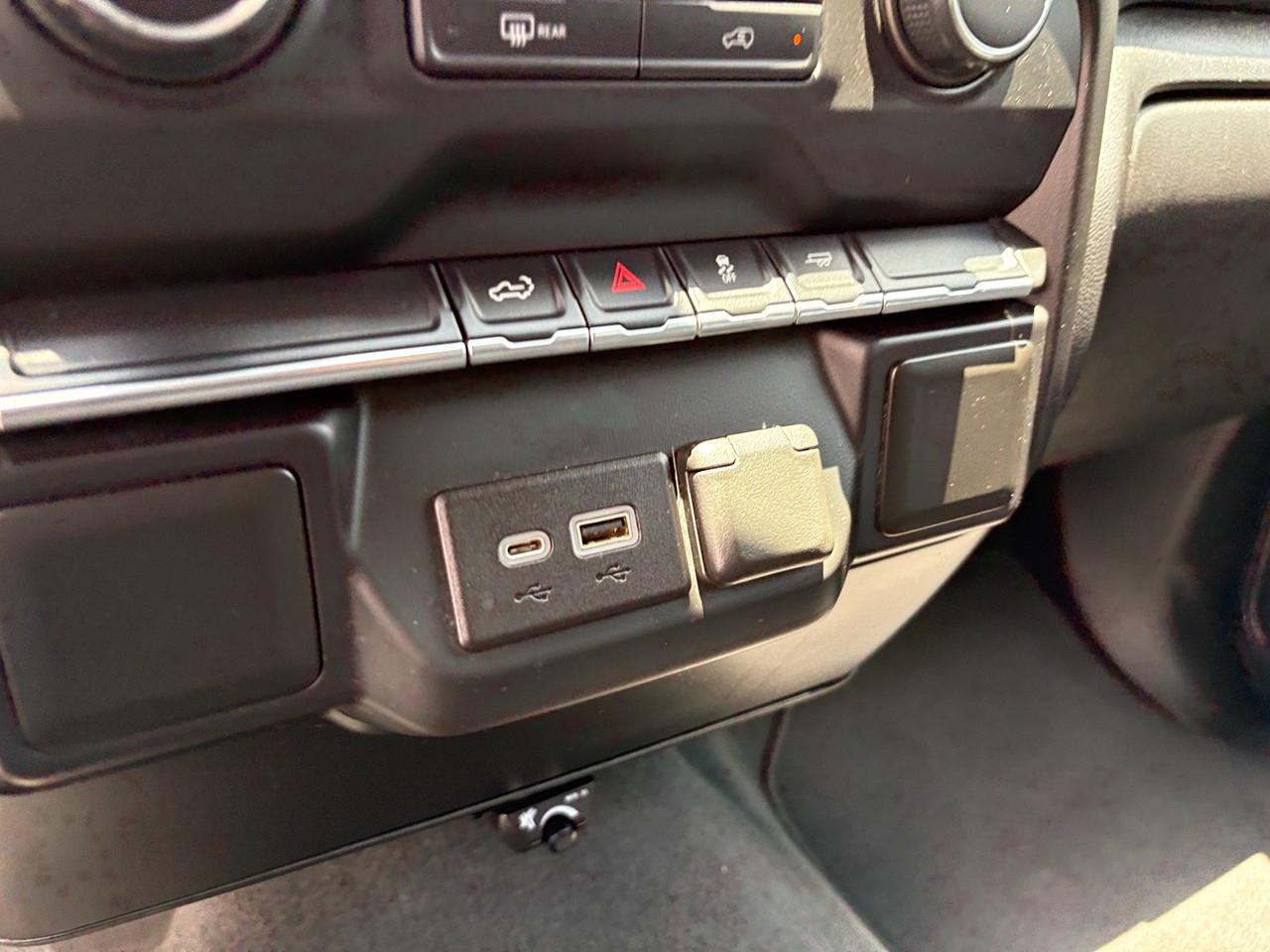 Chevrolet Silverado 1500 Custom Crew Cab Short Box 2WD 2021