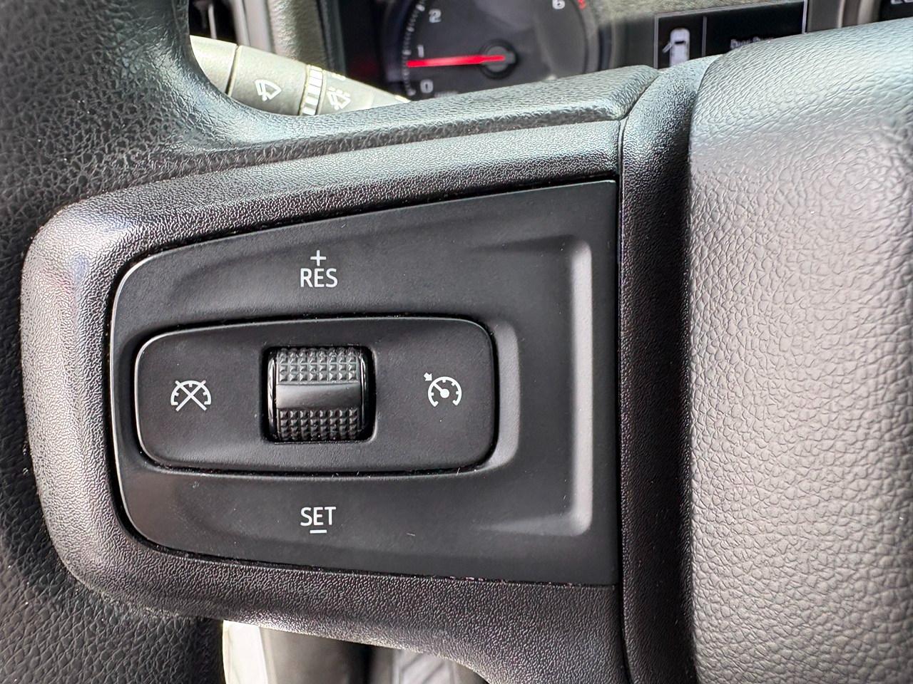 Chevrolet Silverado 1500 Custom Crew Cab Short Box 2WD 2021