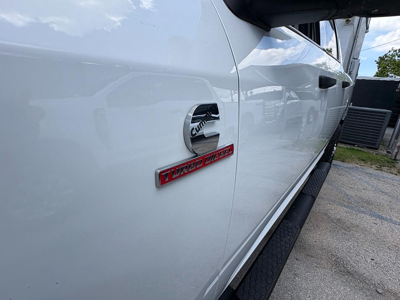 RAM 2500 Tradesman Crew Cab SWB 4WD 2024