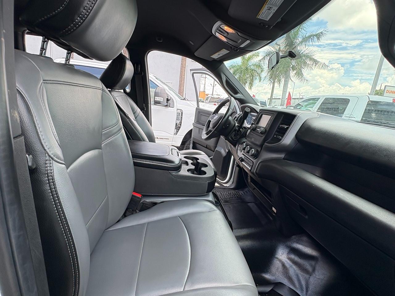 RAM 2500 Tradesman Crew Cab SWB 4WD 2024