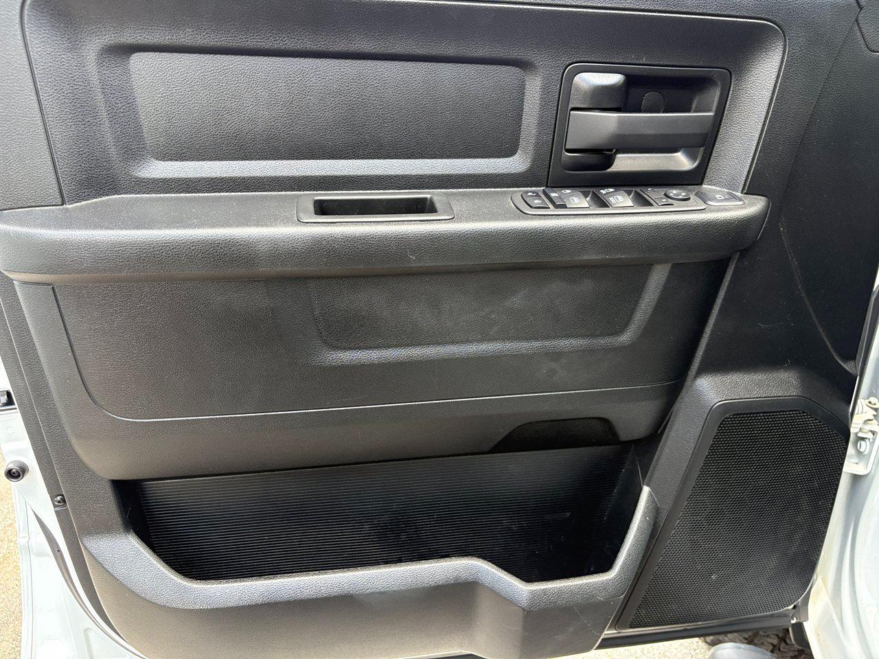 RAM 2500 Tradesman Crew Cab SWB 4WD 2024