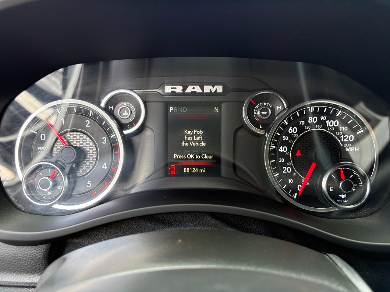 RAM 2500 Tradesman Crew Cab SWB 4WD 2024