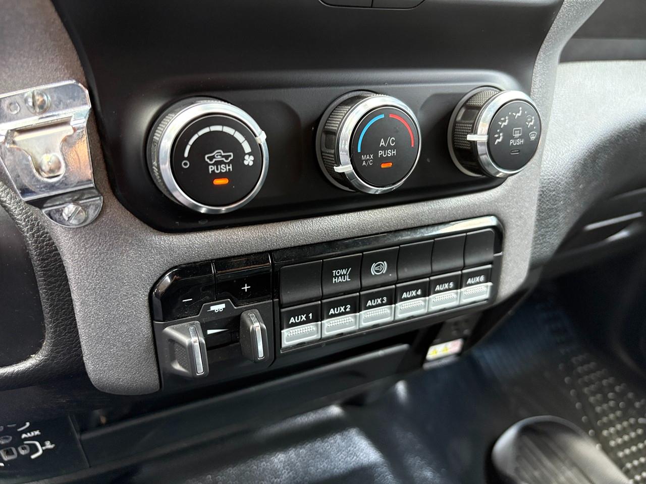 RAM 2500 Tradesman Crew Cab SWB 4WD 2024