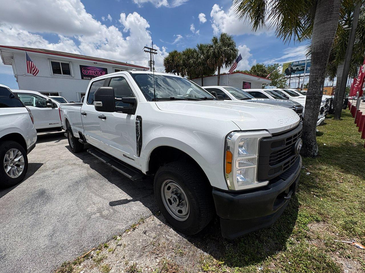 Ford F-250 SD XL Crew Cab 4WD 2023