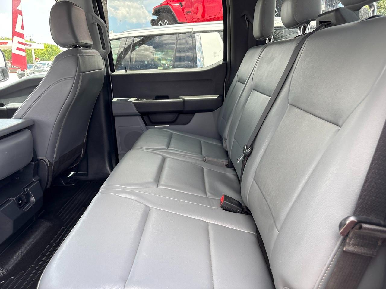Ford F-250 SD XL Crew Cab 4WD 2023