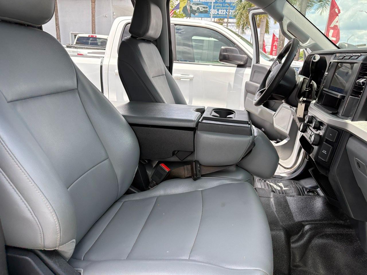 Ford F-250 SD XL Crew Cab 4WD 2023