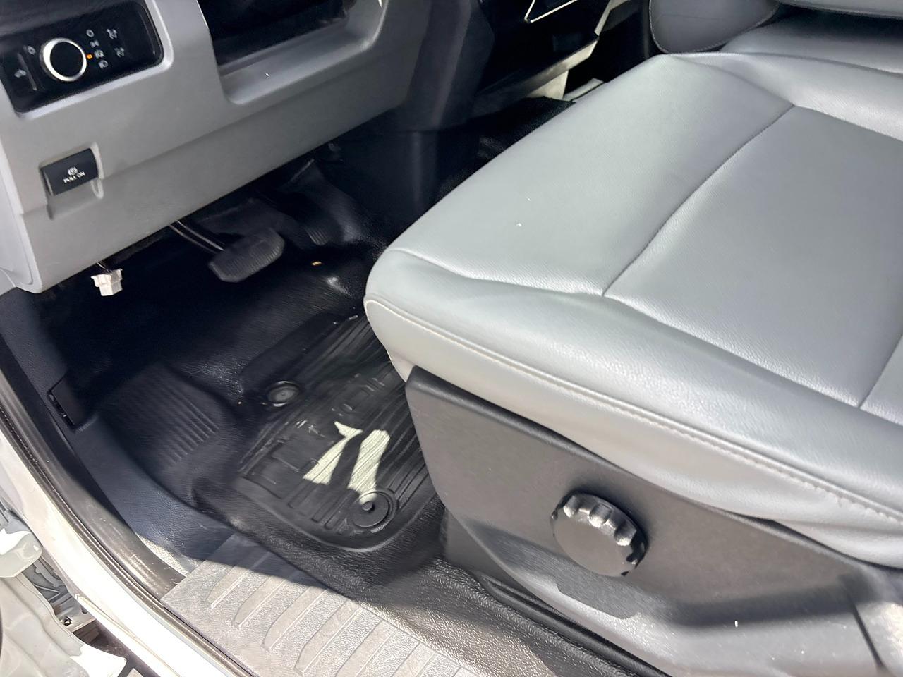 Ford F-250 SD XL Crew Cab 4WD 2023