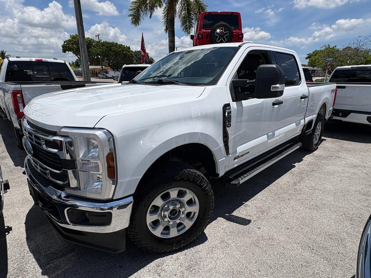 Ford F-250 SD XL Crew Cab 4WD 2024
