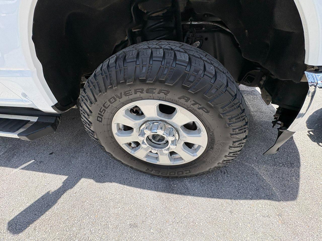 Ford F-250 SD XL Crew Cab 4WD 2024