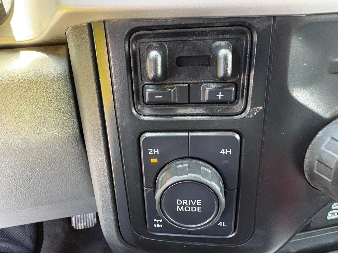 Ford F-250 SD XL Crew Cab 4WD 2024