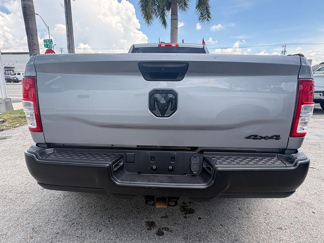 RAM 3500 Tradesman Crew Cab 4WD DRW 2024