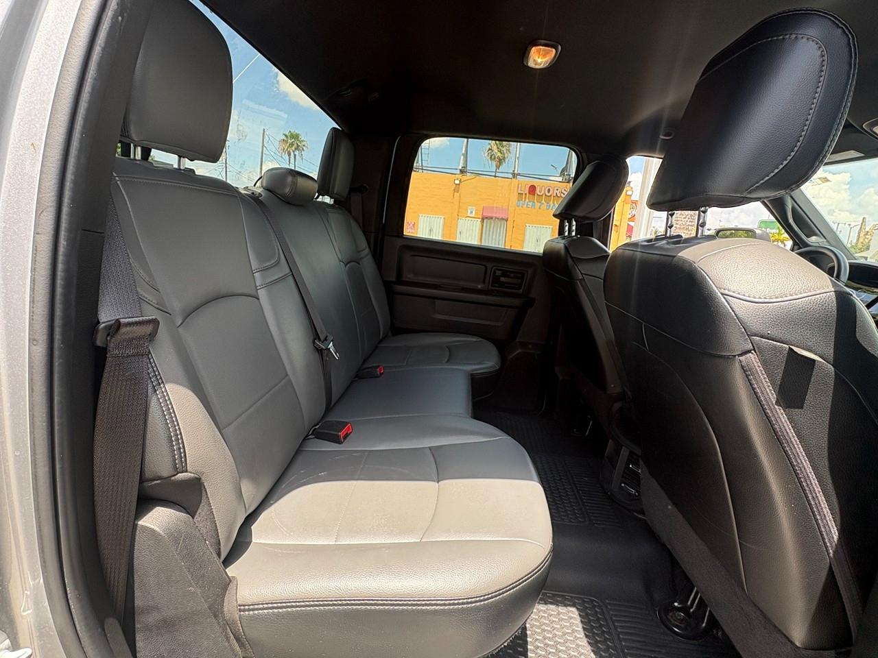 RAM 3500 Tradesman Crew Cab 4WD DRW 2024