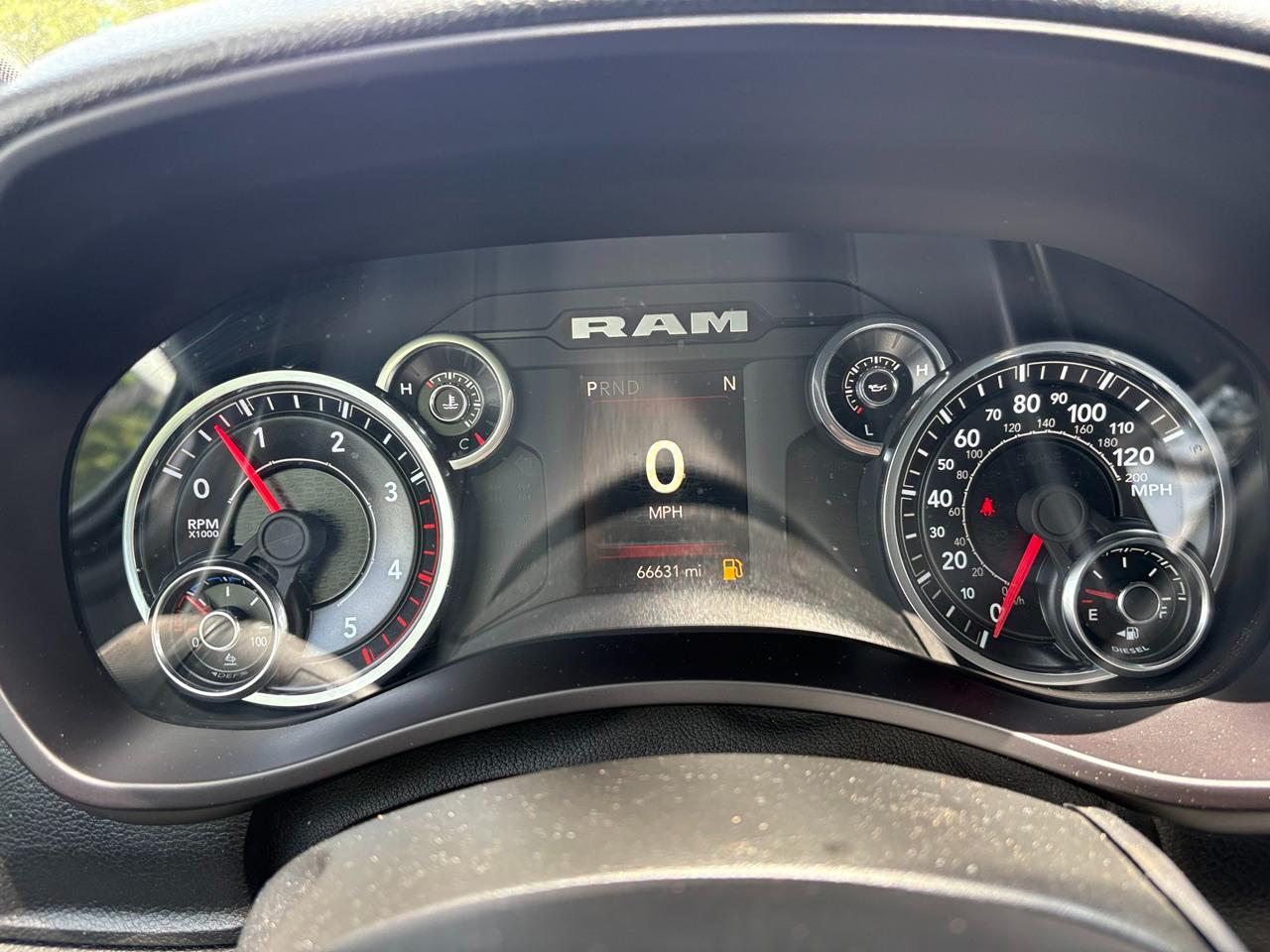 RAM 3500 Tradesman Crew Cab 4WD DRW 2024