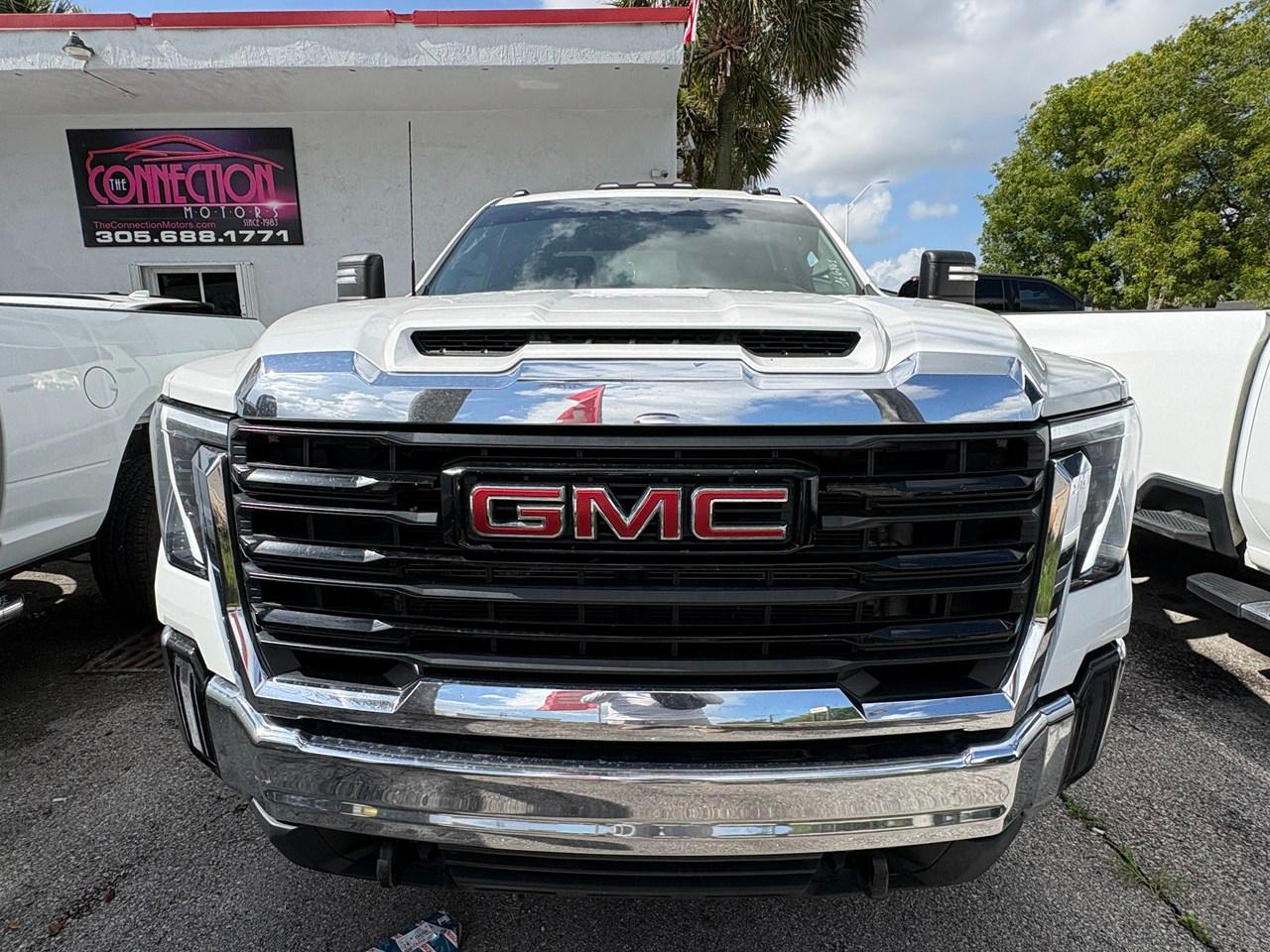 GMC Sierra 3500HD Pro Crew Cab 4WD LB 2024