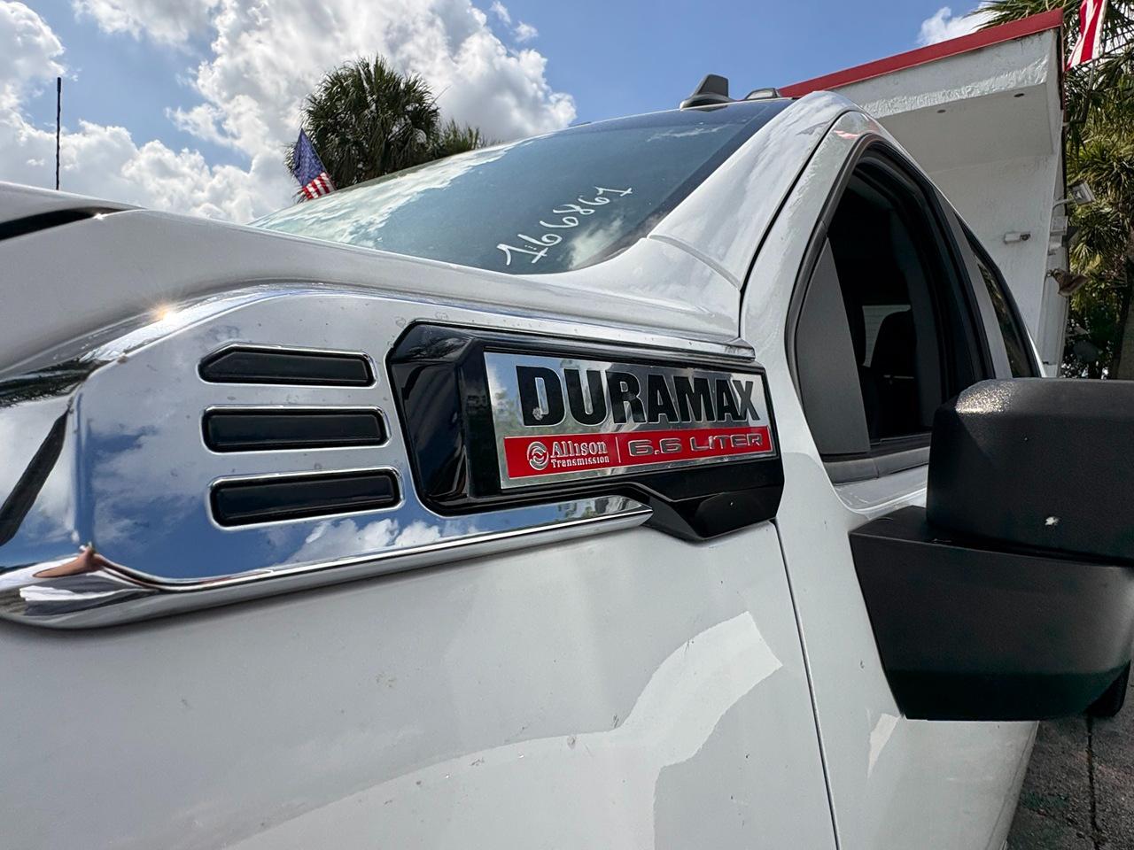 GMC Sierra 3500HD Pro Crew Cab 4WD LB 2024