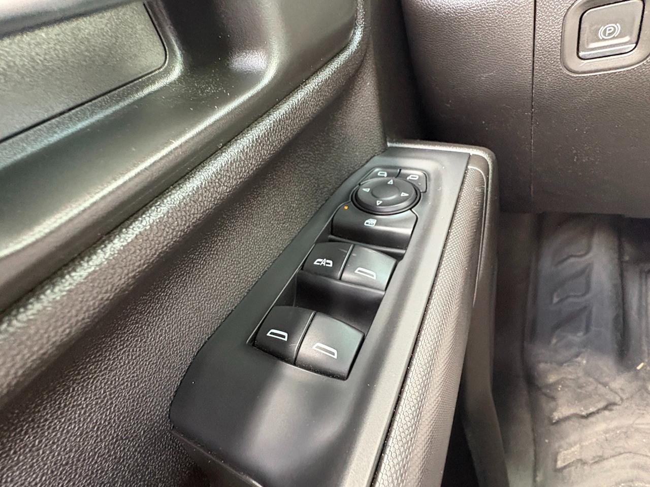 GMC Sierra 3500HD Pro Crew Cab 4WD LB 2024
