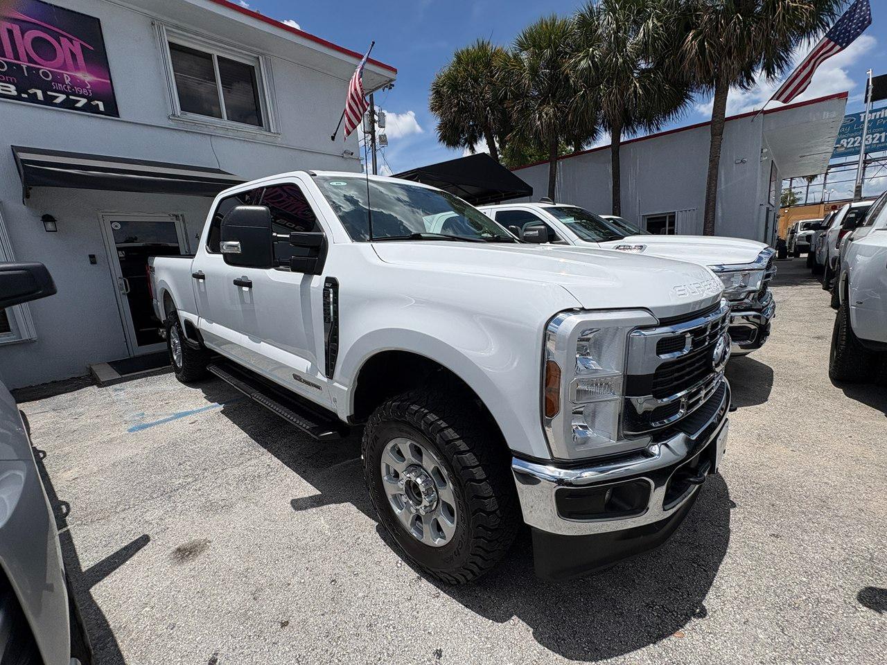 Ford F-250 SD XL Crew Cab 4WD 2024