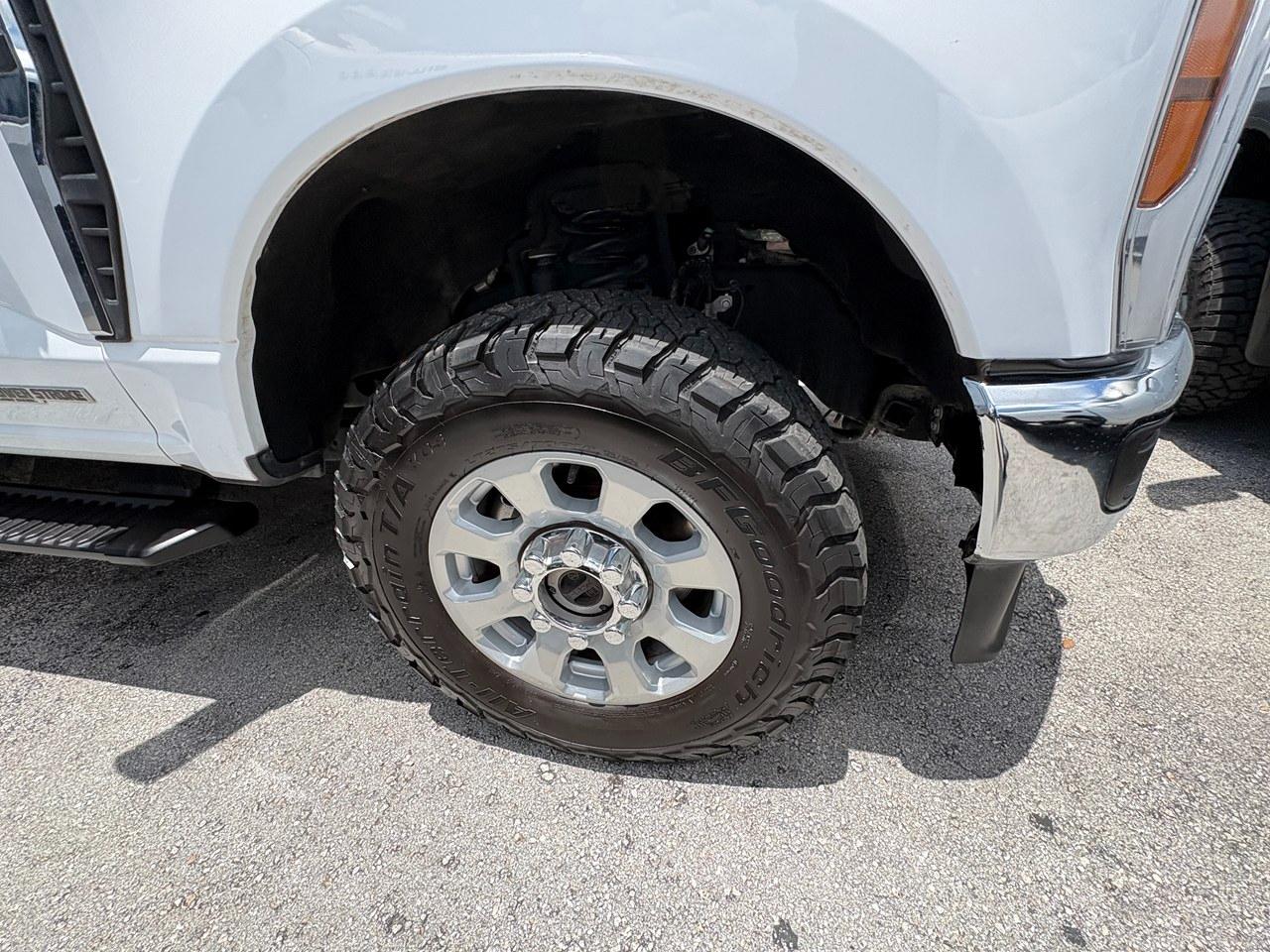 Ford F-250 SD XL Crew Cab 4WD 2024