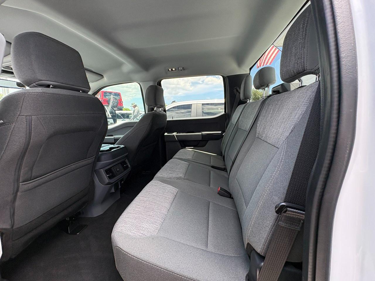 Ford F-250 SD XL Crew Cab 4WD 2024