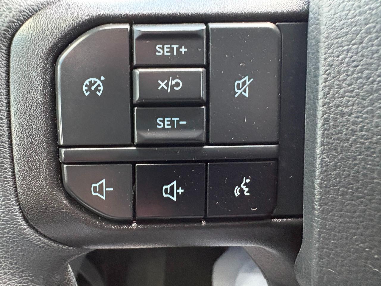 Ford F-250 SD XL Crew Cab 4WD 2024