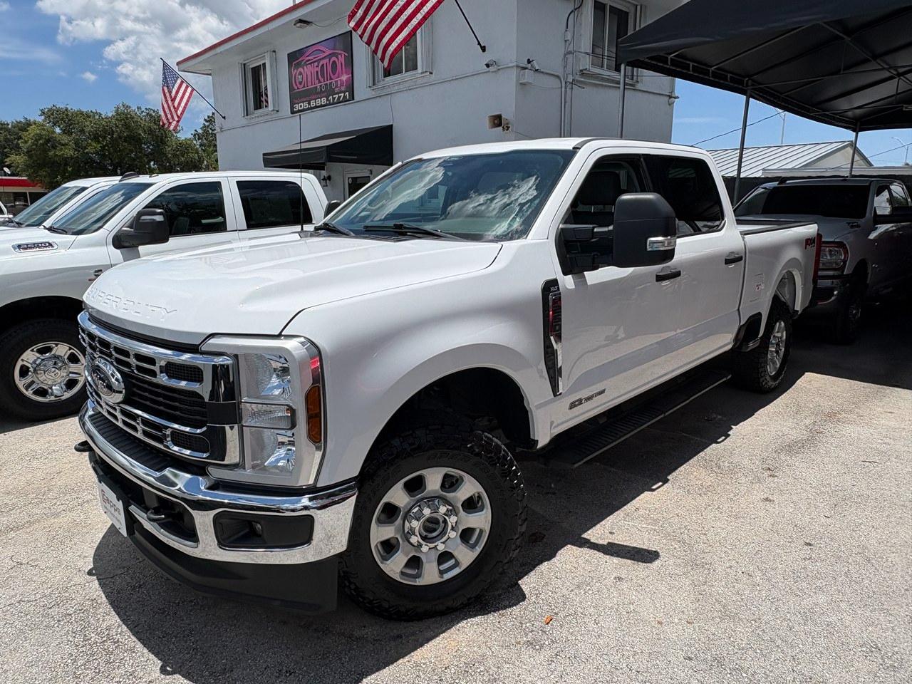 Ford F-250 SD XL Crew Cab 4WD 2024
