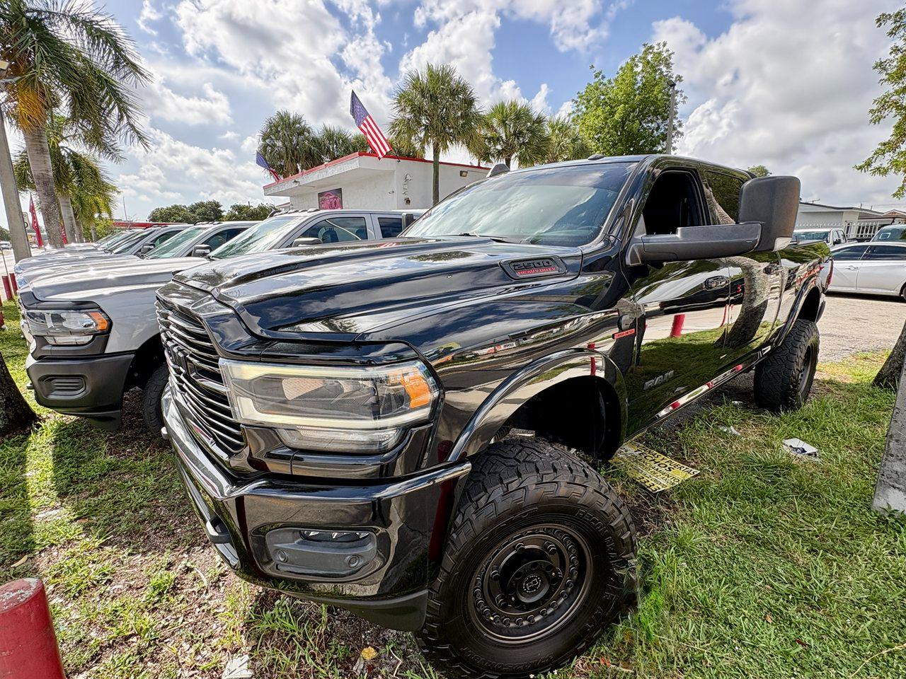 RAM 2500 Laramie Crew Cab SWB 4WD 2019