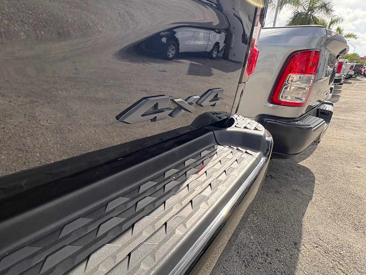 RAM 2500 Laramie Crew Cab SWB 4WD 2019