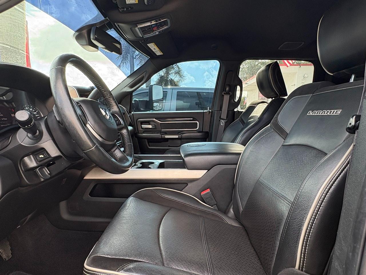 RAM 2500 Laramie Crew Cab SWB 4WD 2019