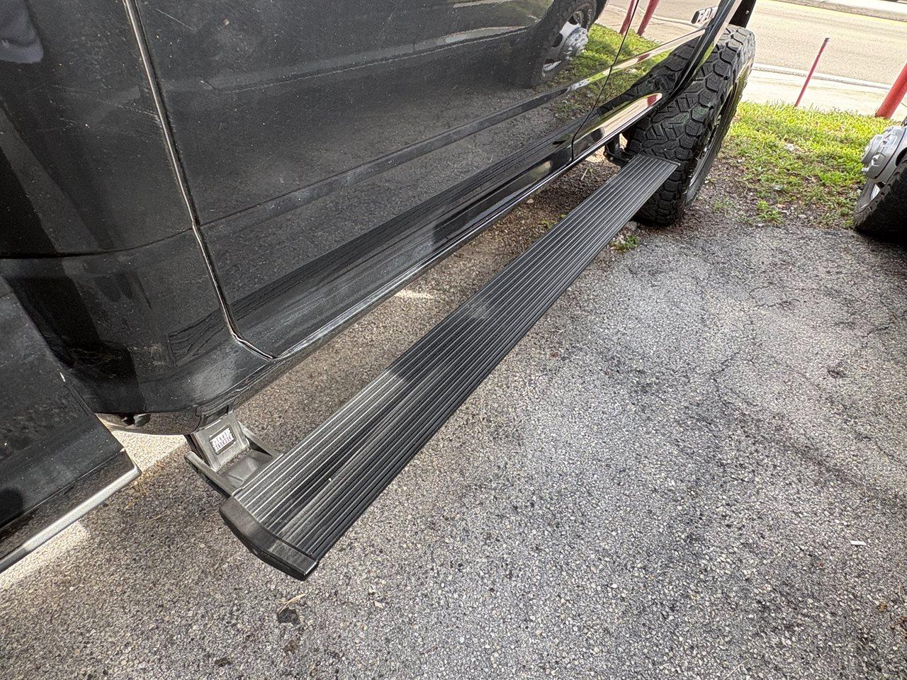 RAM 2500 Laramie Crew Cab SWB 4WD 2019