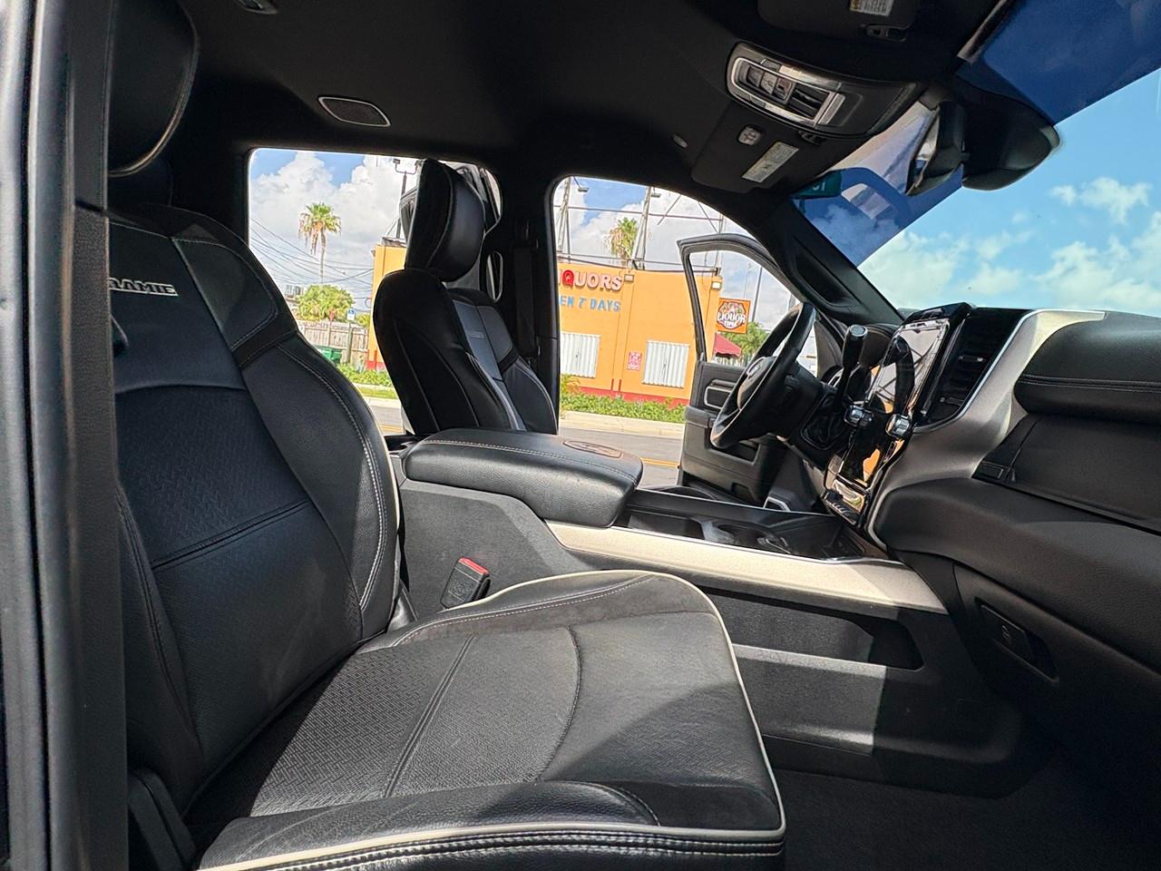 RAM 2500 Laramie Crew Cab SWB 4WD 2019
