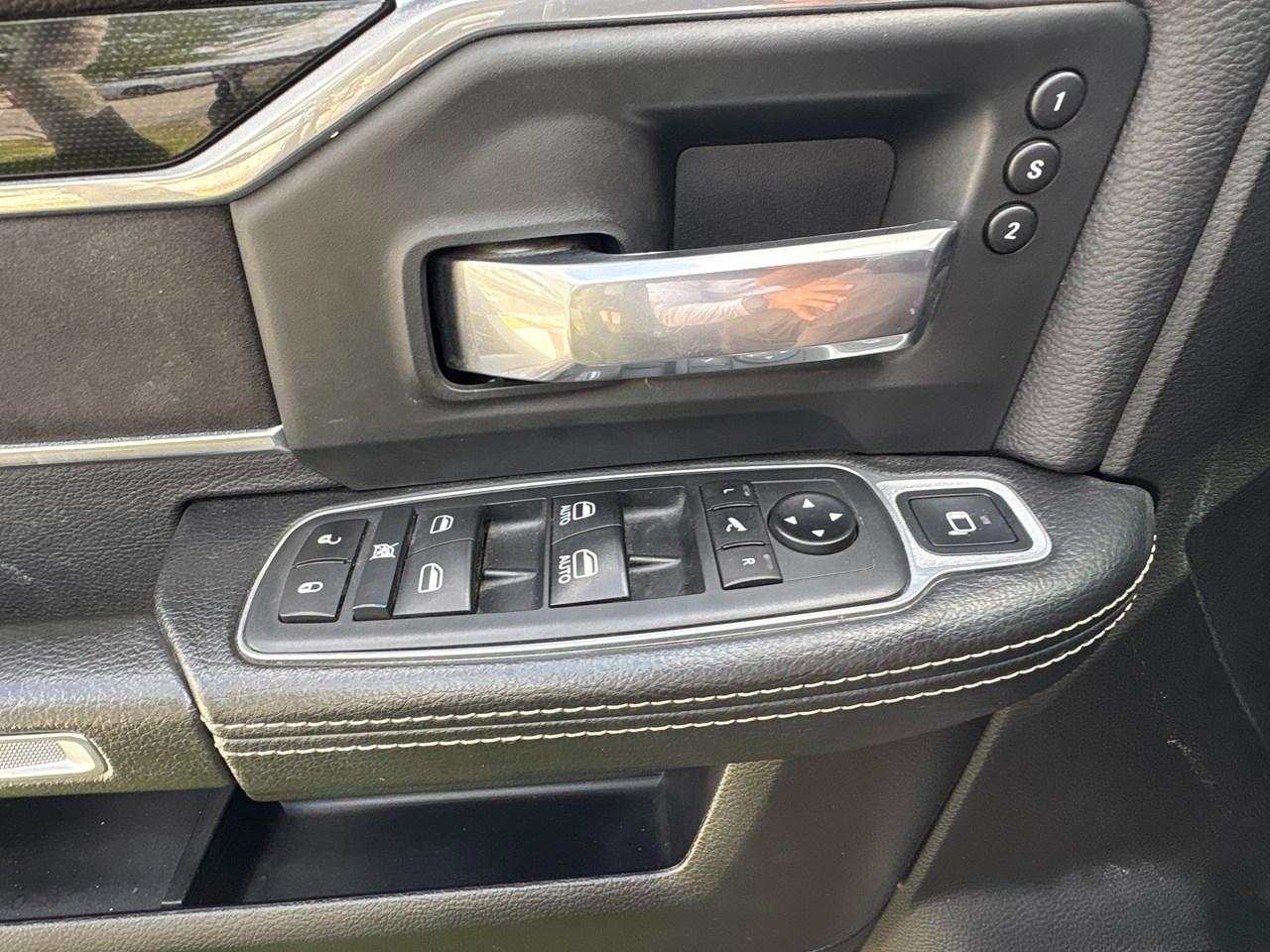 RAM 2500 Laramie Crew Cab SWB 4WD 2019