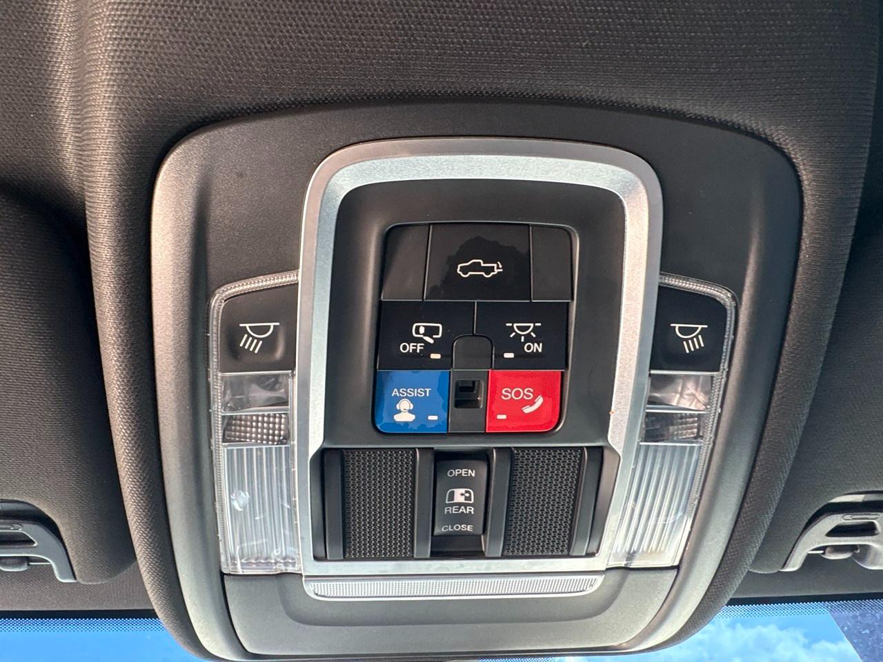 RAM 2500 Laramie Crew Cab SWB 4WD 2019