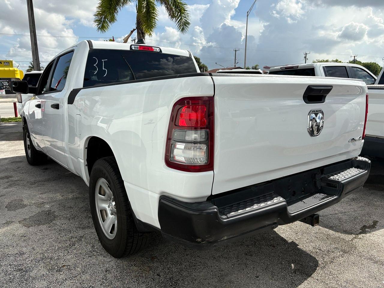 RAM 1500 Tradesman Crew Cab LWB 4WD 2023