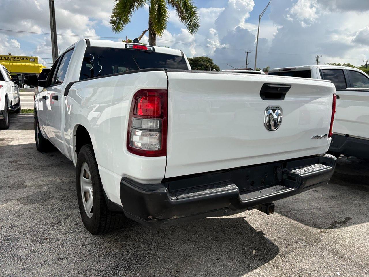 RAM 1500 Tradesman Crew Cab LWB 4WD 2023
