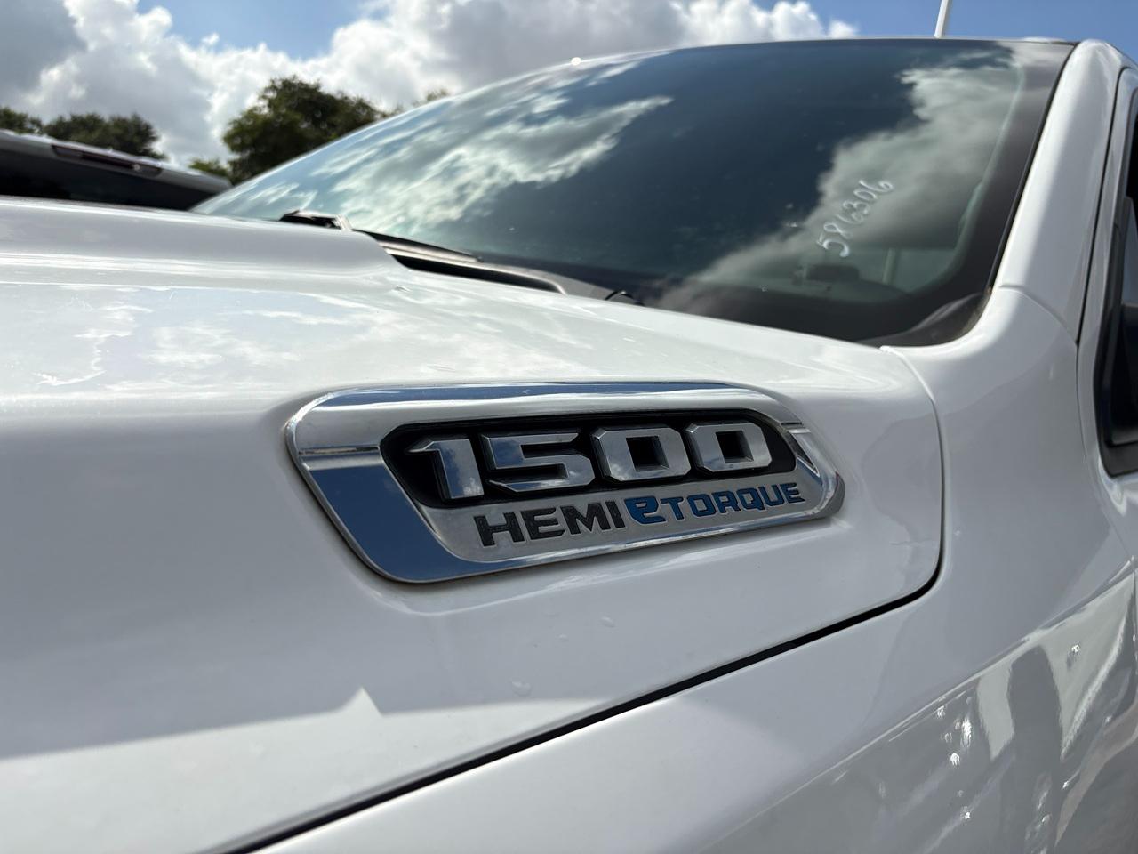 RAM 1500 Tradesman Crew Cab LWB 4WD 2023