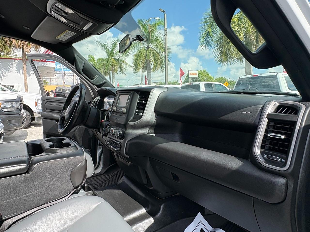 RAM 1500 Tradesman Crew Cab LWB 4WD 2023